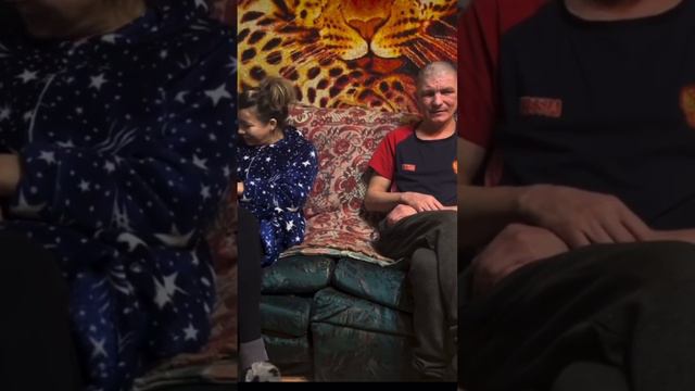 Иришка Чики-Пики и Безумный Паша поют любимую песню! смотреть онлайн