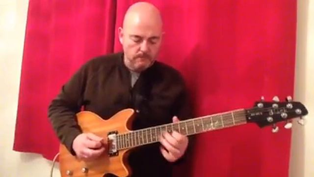 Adam Black Orion through Fender Bassbreaker 15 смотреть онлайн