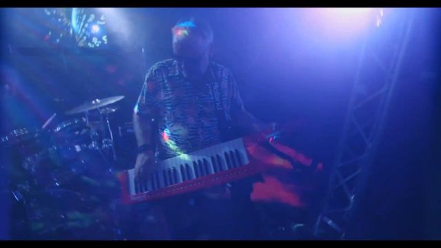 VOXNEON Cover - 'You Spin Me Round (Like a Record)' by Dead or Alive смотреть онлайн