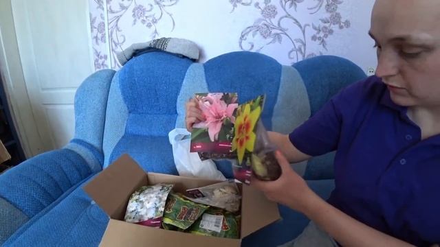 Деревенские будни / Пришла весна / Выпустили коров / Купили луковицы цветов смотреть онлайн