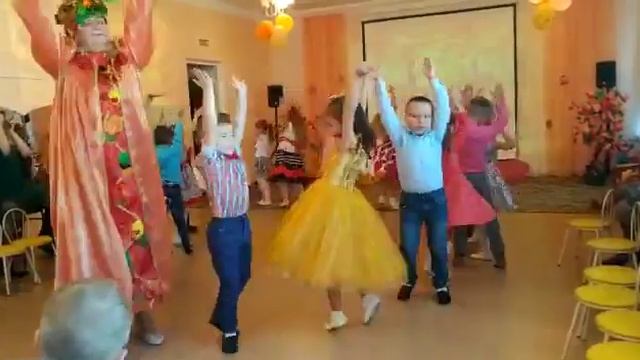 Праздник осени ? ? ? #детскийсад (октябрь 2019г)(2) смотреть онлайн