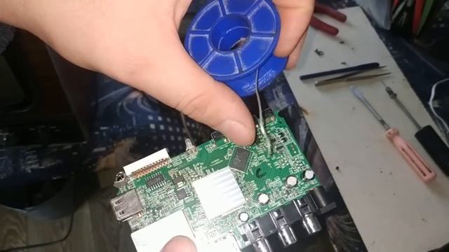 Ремонт DVB-T2 тюнера World Vision T59D смотреть онлайн