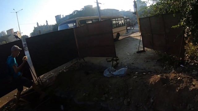 Индия: Мумбаи, едем гулять на Колабу, вокзал Чатрапати Шиванджи [28 ноября 2022] смотреть онлайн