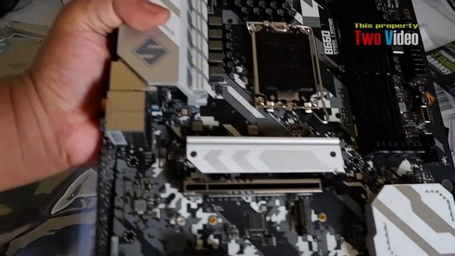 Asrock B660 Steel Legend Unboxing смотреть онлайн
