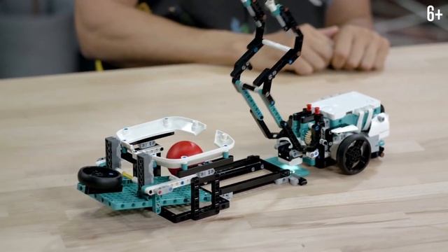 LEGO MINDSTORMS Robot Inventor 5в1 | Дизайнерское видео | ПЯТЬ новый LEGO Robots 2020 смотреть онлайн