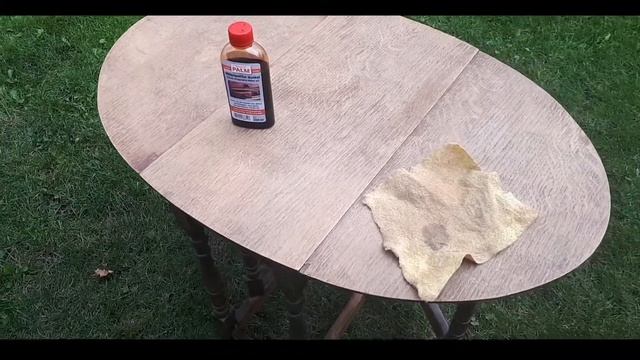 Как можно обновить старый дачный столик.
