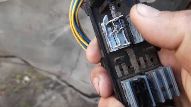 Почему не работают кнопки стеклоподьемника? смотреть онлайн