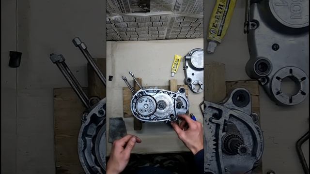 Сборка двигателя V50-1М.2 часть. В ЧЕМ ПОДВОХ?... смотреть онлайн