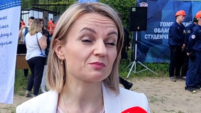 8 000 парней и девушек смотреть онлайн