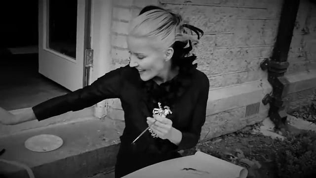 Daphne Guinness - Marionettes (Lyric Video)