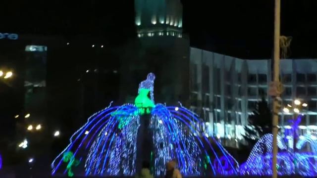 Красноярск 2015 сама высокая ёлка России, тока пока не горит. смотреть онлайн