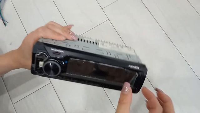 Распаковка — Бездисковая автомагнитола SoundMax SM-CCR3182FB смотреть онлайн