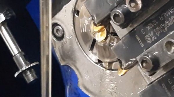 На станке с ЧПУ Ge Fong изготавливаю латунные цанги из прутка 10мм