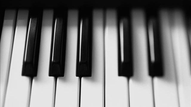 roland hofer-evo смотреть онлайн