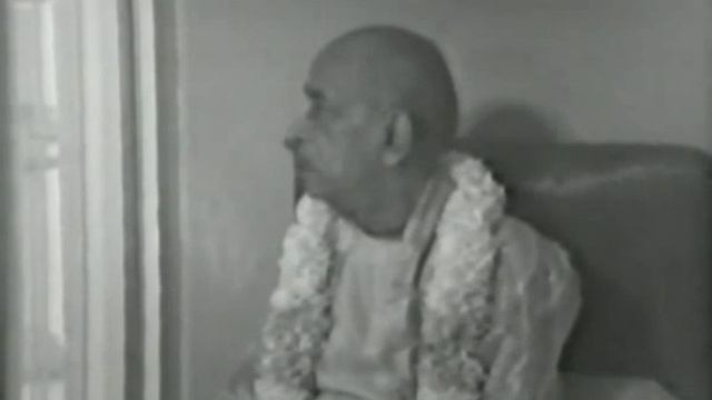 Шрила Прабхупада. Вопросы и ответы по практике бхакти. Нью-йорк 1972 г. смотреть онлайн
