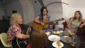 Пока горит свеча