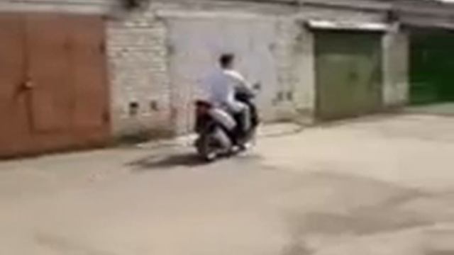 Андрюха скутер смотреть онлайн