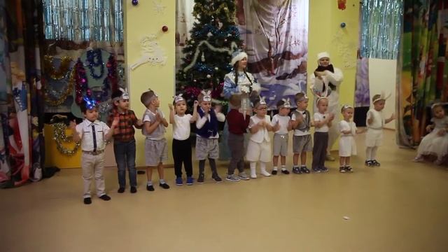 Новогодний утренник. Сказка, 2 группа