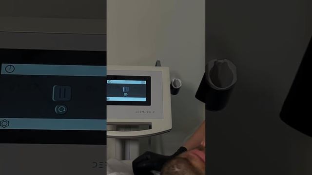 Мужчинам также важно ухаживать за своей кожей, как и девушкам, согласны? смотреть онлайн