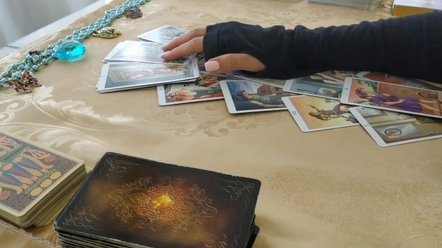 КАК ОН ВИДИТ НАШИ ЧУВСТВА И НАШУ ИСТОРИЮ? смотреть онлайн