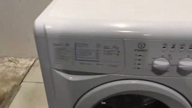 Стиральная машинка INDESIT WISL 83 смотреть онлайн
