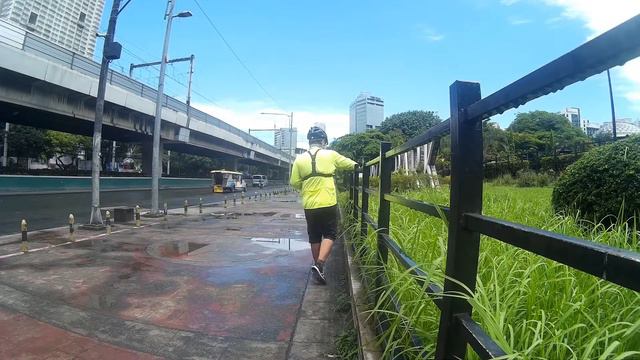 SOLO FOLDING BIKE TOUR OF MANILA | SPYDER BIKE CHALLENGE смотреть онлайн