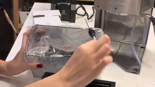 Gaggia Classic Pro and Eureka Mignon Facile Unboxing Video смотреть онлайн