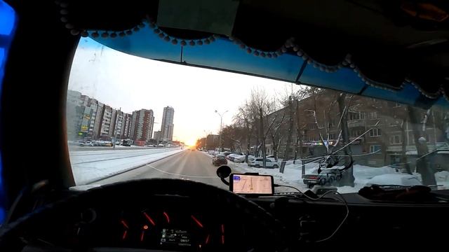 ЭКСКУРСИЯ НА БОЛЬШЕГРУЗНОЙ ФУРЕ ПО ЕКАТЕРИНБУРГУ ПОСЛЕ ПОЕДАНИЯ галюн ГРИБОВ смотреть онлайн