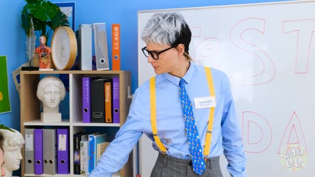 TIKTOKERIȚA vs. FATA NOUĂ vs. eleva POPULARĂ – PRIMA ZI DE LICEU | Tipuri de elevi marca Lumea La L смотреть онлайн