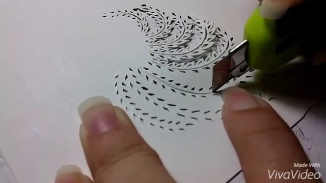 Intricate Dragon and Phoenix Paper Cutting смотреть онлайн