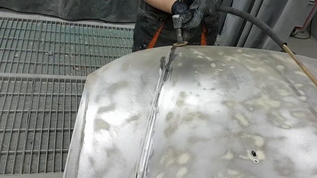 Ремонт капота часть 1/9 подготовка поверхности, удаление старого покрытия смотреть онлайн