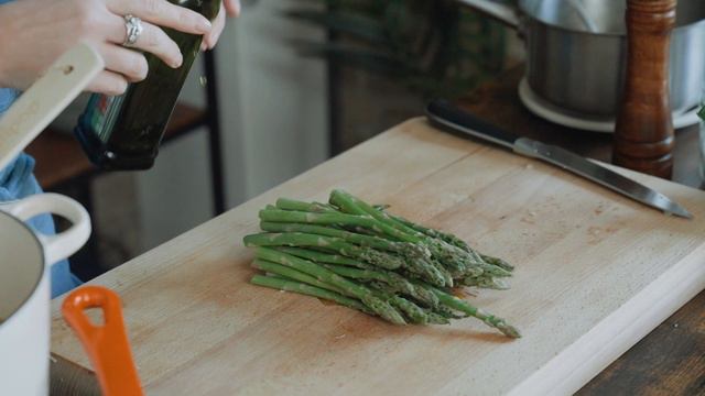 Taste of Italy Menu - Charred Asparagus Risotto смотреть онлайн