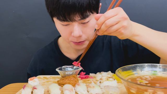 SUB)모둠초밥🍣 우동🍜 먹방 리얼사운드_Sushi, Udon Mukbang Korean смотреть онлайн