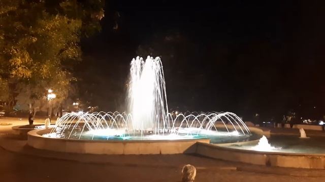 Поющие фонтаны Пятигорска смотреть онлайн