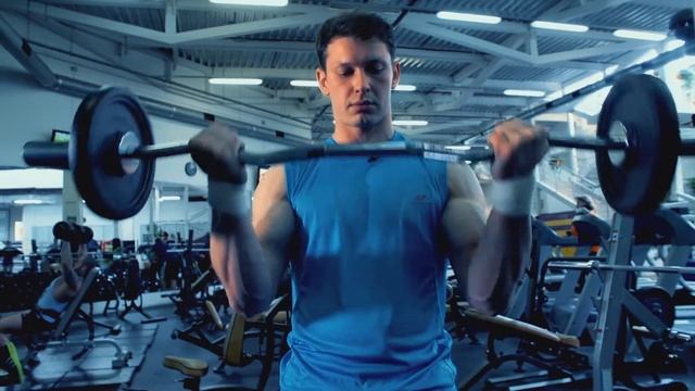Фитнес-клуб ZARЯDKA. Тренировка бицепса смотреть онлайн