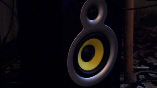 Microlab PRO-1 Deadmau5 - Fn Pig смотреть онлайн