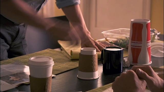 Neal Caffrey Explains Shell Game to Peter Burke and Elizabeth смотреть онлайн