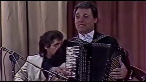 Валерий Ковтун (аккордеон) играет молдавские наигрыши
