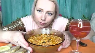 МУКБАНГ СОЛЯНКА НОВОГОДНЯЯ Домашняя еда .Русский мукбанг. смотреть онлайн