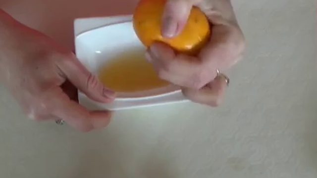 Маска от пигментных пятен на лице из апельсина, меда и муки для красивой кожи смотреть онлайн