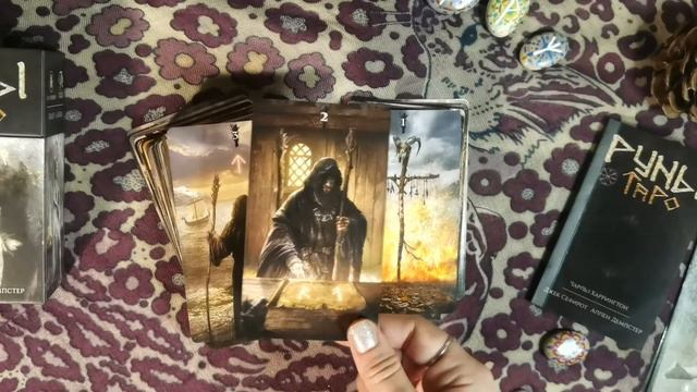 Обзор колоды "Таро Руны / Руническое таро" смотреть онлайн