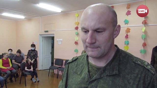 Слонимские разведчики подарили воспитанникам центра диван и показали оружие смотреть онлайн