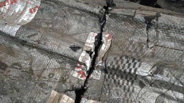 Разделка кузова машины топором!!! смотреть онлайн