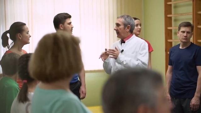 Дыхательная гимнастика Стрельниковой. Все движения по 3 раза и без лишних слов.