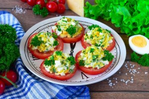 КАК ПРИГОТОВИТЬ ПОМИДОРЫ С ЯЙЦОМ И СЫР