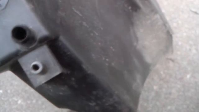 Осмотр снятого воздушного фильтра STELS Flex 250 смотреть онлайн