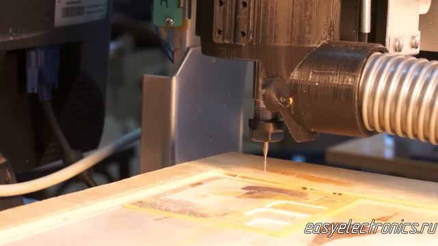 Работа CNC. Warning! Шумное видео! смотреть онлайн