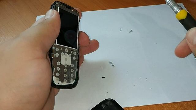 Nokia 2330 как разобрать телефон   видеоинструкция