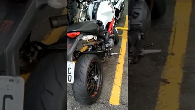 DUCATI MONSTER 796 ABS - SÓ O CANO смотреть онлайн