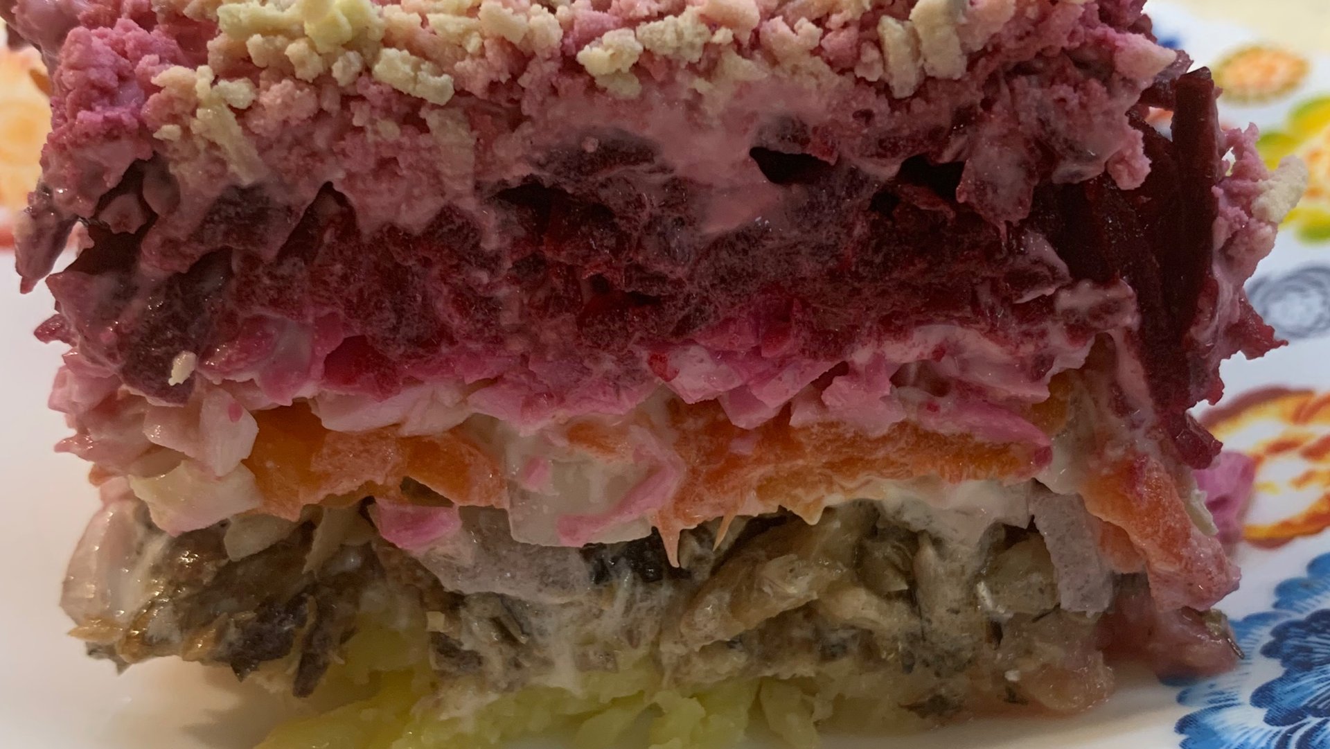 Вкусный салат с шпротами смотреть онлайн